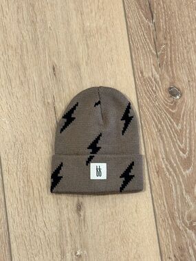 Forever French FF Knit Beanie Lightning Bolt
